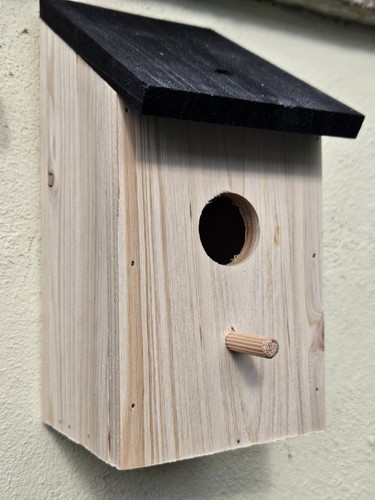 Wooden bird nesting box nest - wooden,