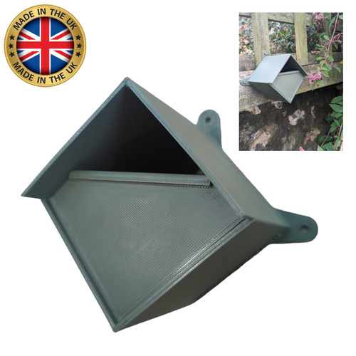 Small wild bird nesting box